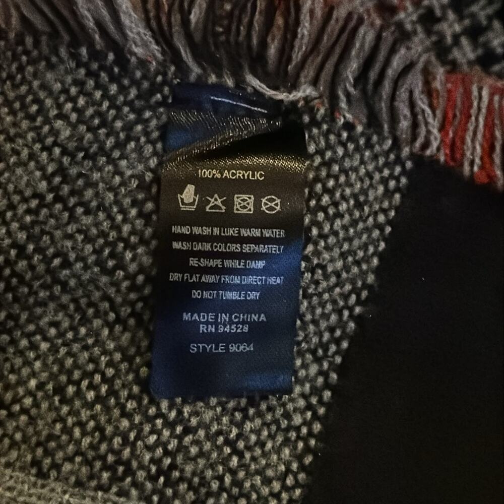 Large reversible scarf - Picture 5 of 5